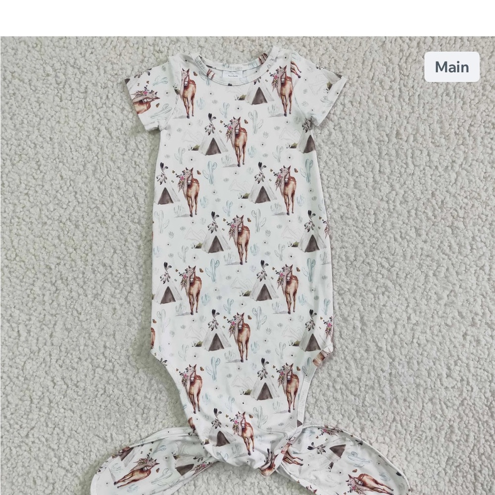 Newborn gown. Pretty Horse.